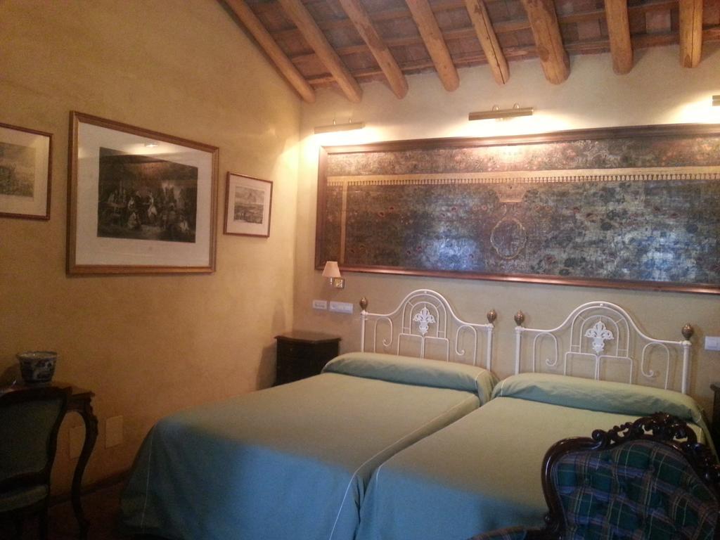 El Palacio De San Benito Cazalla de la Sierra Room photo